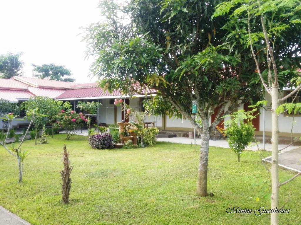 Minine Guesthouse Silang Exterior photo